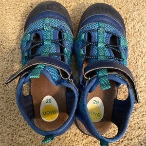 Uovo size 29 (US kids 12) sport sandals